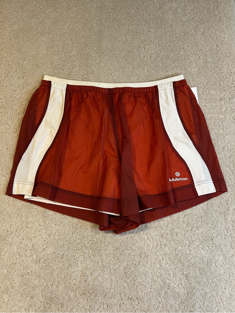 NWT Lululemon License to Train Textured HR Shorts 4" Dark Red W/ White Mesh XL